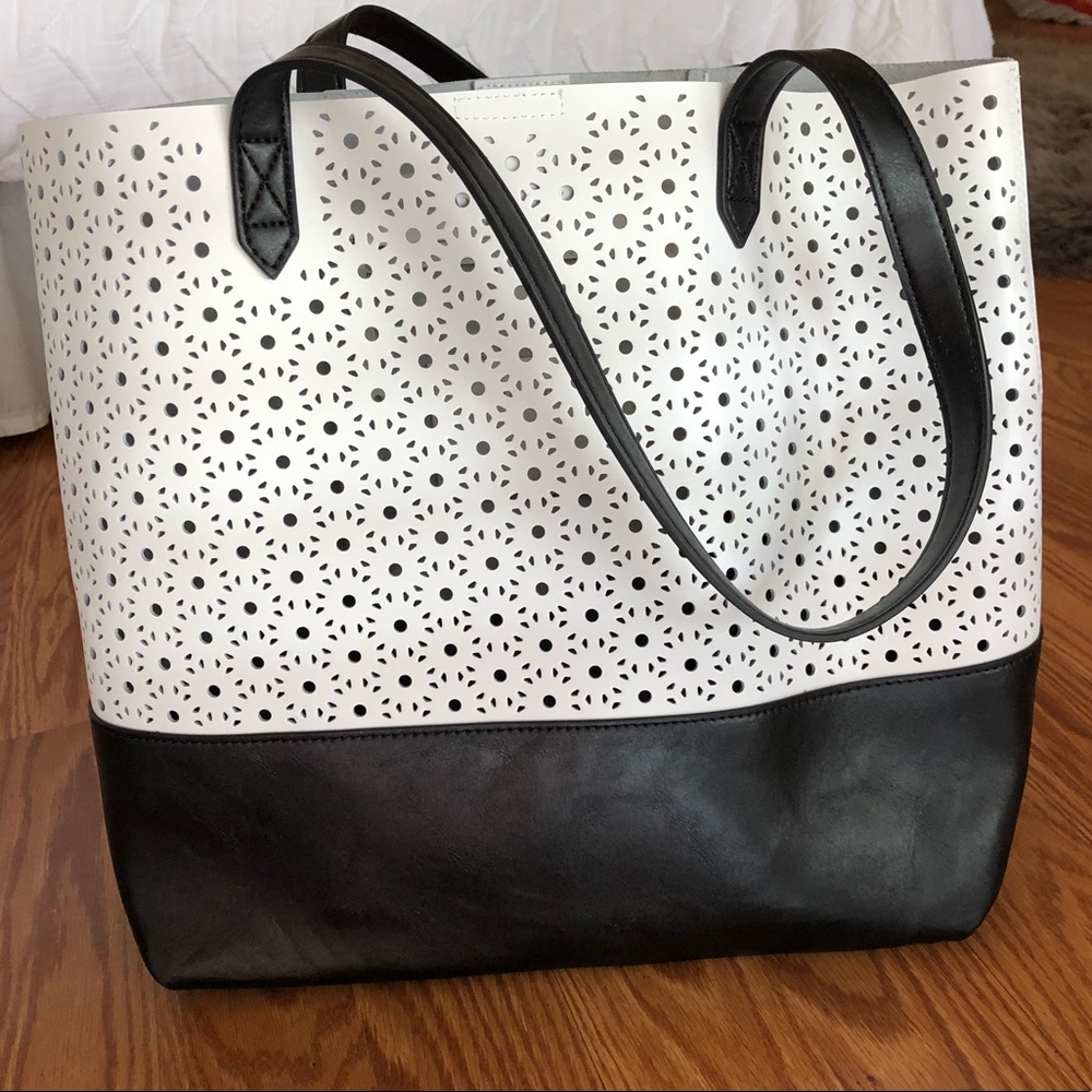 NWOT Giani Bernini tote with laser-cut front